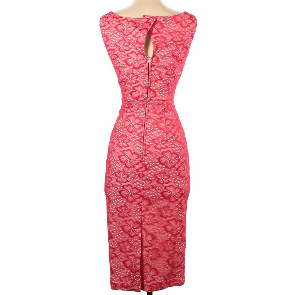 🌎 Tatyana || Megan Pencil Dress - Red Lace - Picture 3 of 5